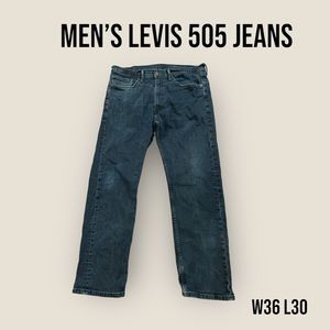 ✨Men’s Levi’s 505 Jeans‎ in Dark Wash. Size W36 L30.✨